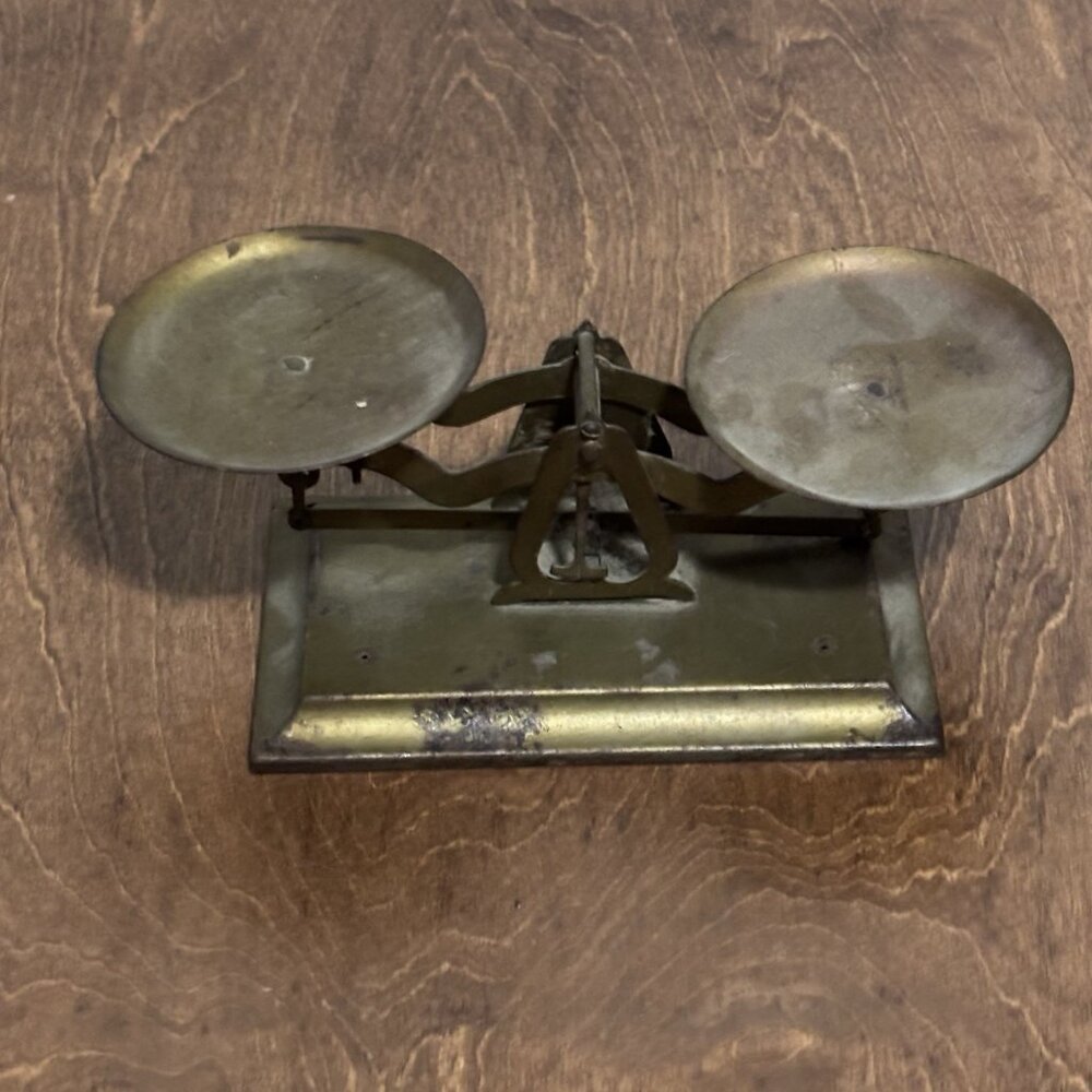 Vintage‎ Gold Tone Metal Balancing Scale Home Decor Decoration Not Calibrated